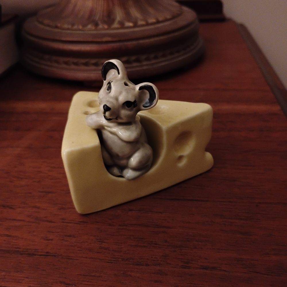 Vintage 1950’s Ceramic Arts Studio USA Mouse and Cheese Kitschy Salt and Pepper